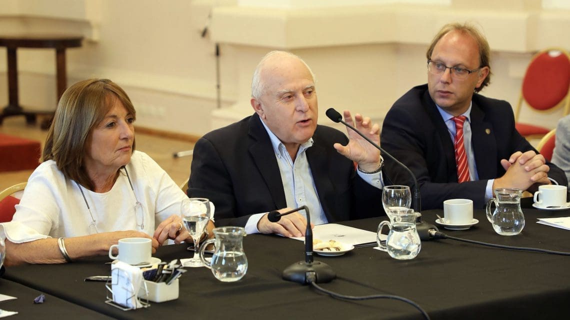 Lifschitz presentó el proyecto para crear un nuevo banco público